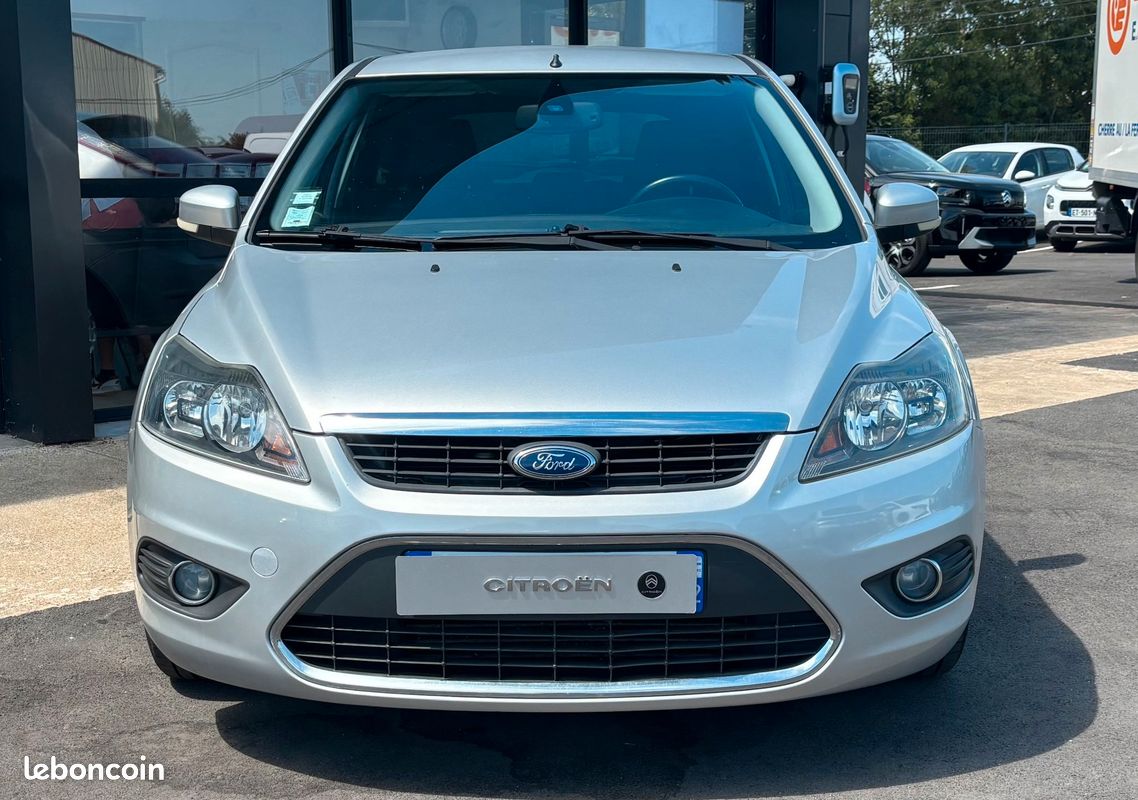 FORD Focus SW 1.8 TDCi 115ch Titanium (image 2)