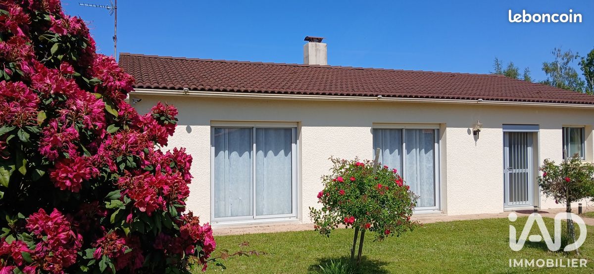 Maison 5 pièces 101 m² · à Les Herbiers · 101 m² · 210 000 €