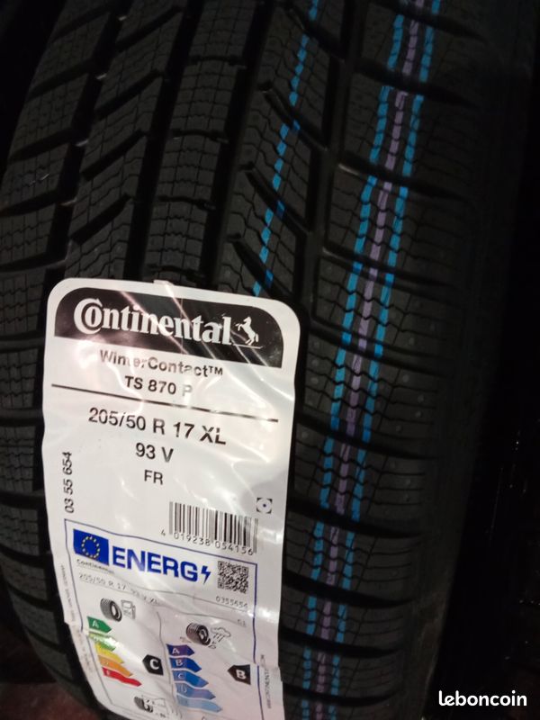 4 pneus neuf hiver 205 50r17 93v continental 250
A saisir Bradé fixe
pas d envois (image 2)