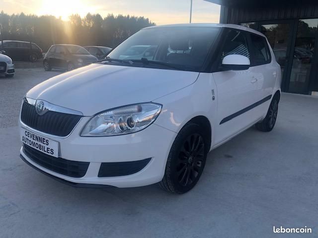 Skoda FABIA 1.2 STYLE 5 PORTES (image 1)