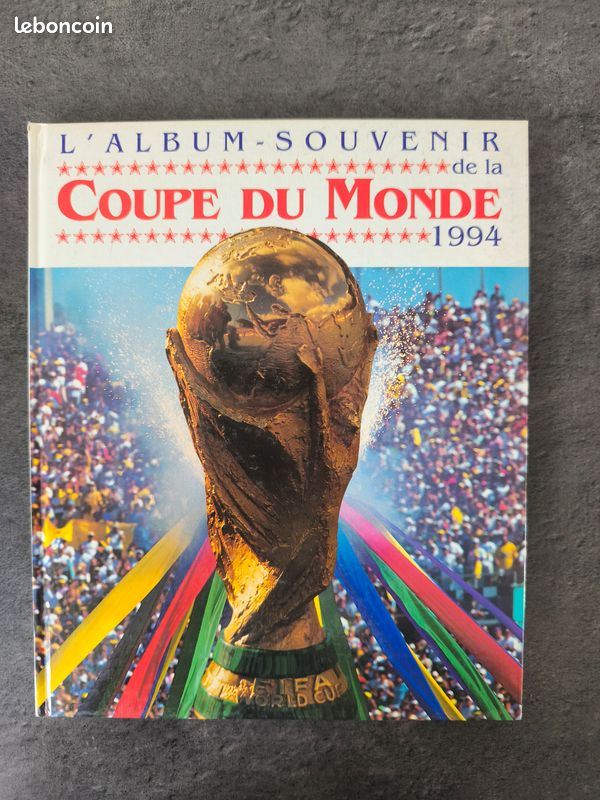 Livres COUPES DU MONDE DE FOOTBALL 1990, 1994, 1998 chaque livre à 8 euros (image 7)