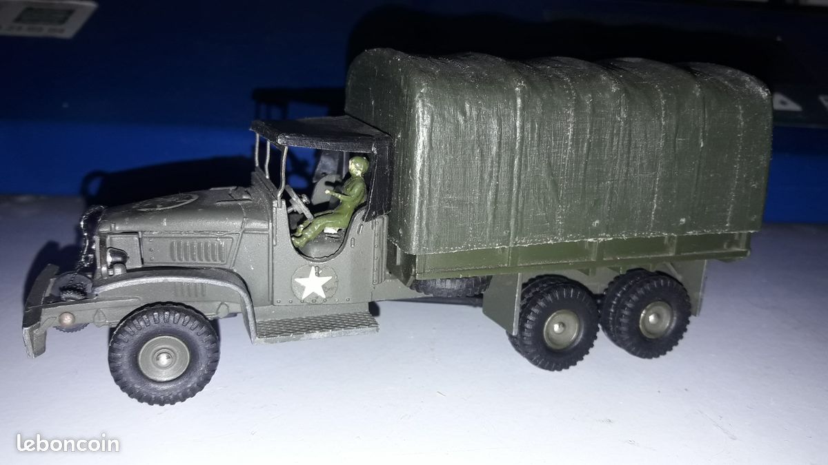 DINKY TOYS, camion GMC baché en bon état, militaire complet