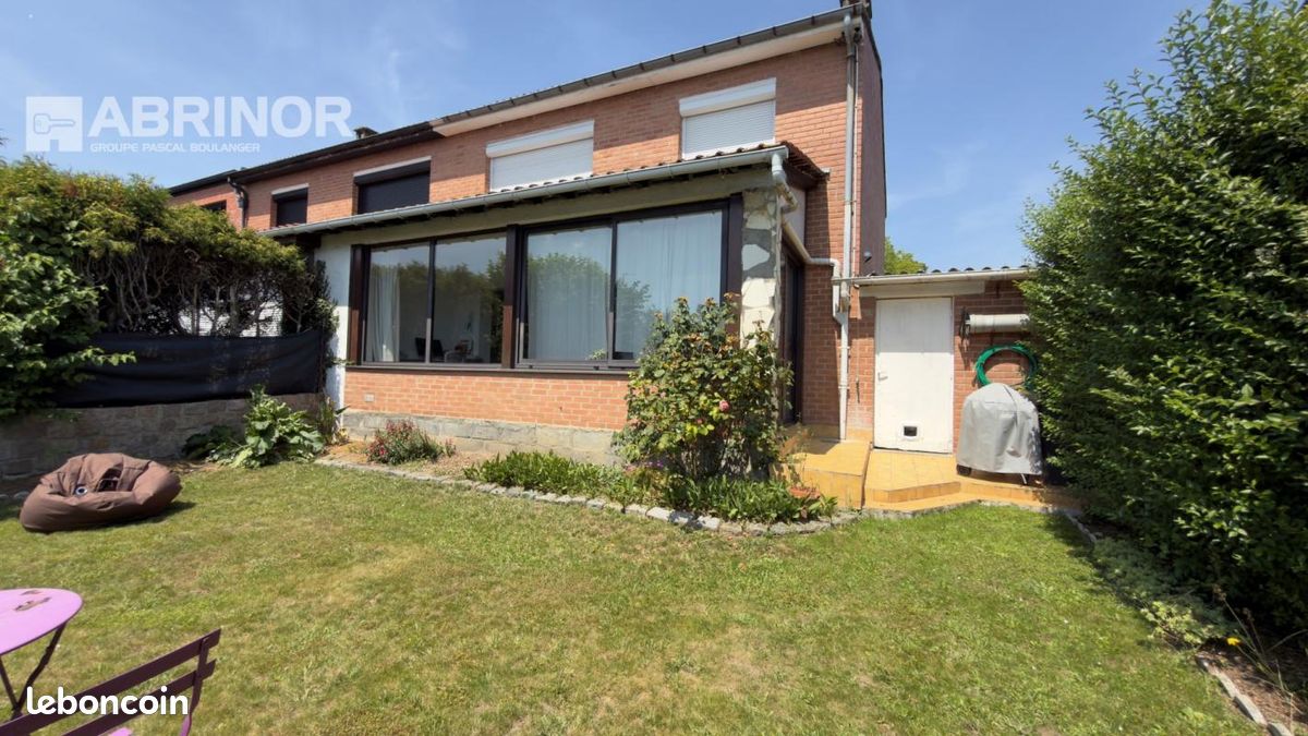 Maison 4 pièces 104 m² · à Lille · 104 m² · 351 000 €
