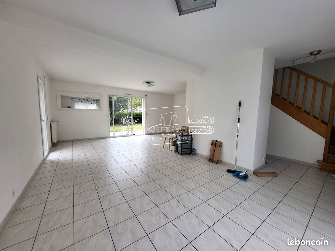 Maison 6 pièces 111 m² · à La Chapelle-sur-Erdre · 111 m² · 1 355 €
