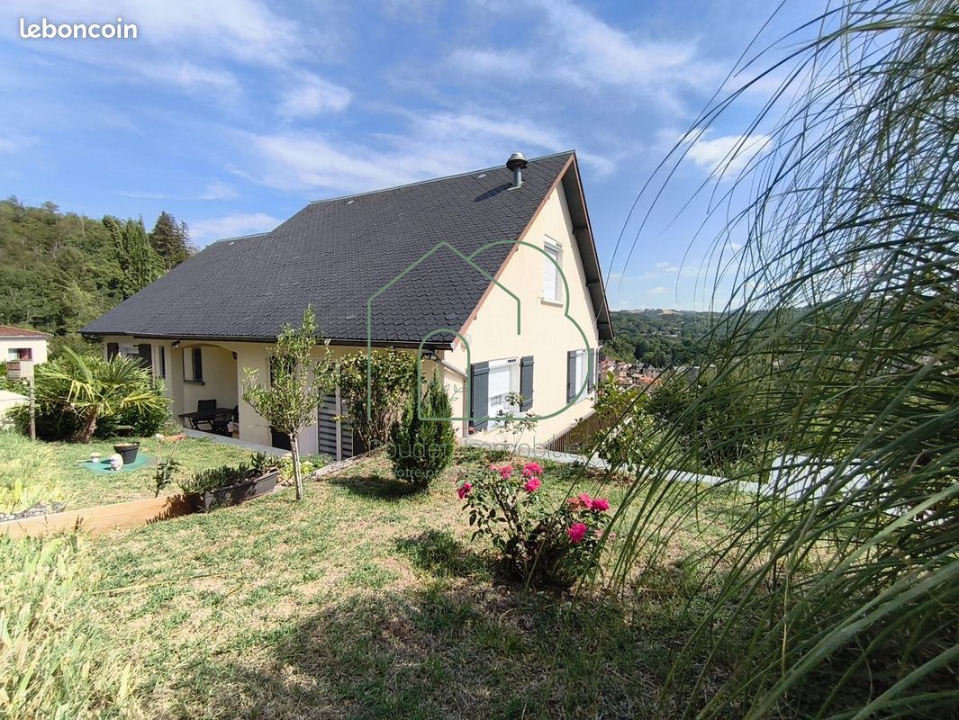 Maison 7 pièces 170 m² · à Cransac · 170 m² · 230 000 €