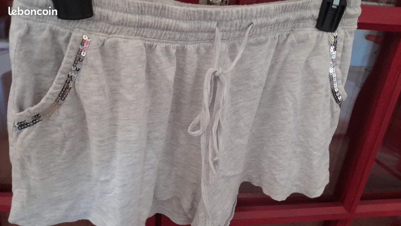 Short (image 1)