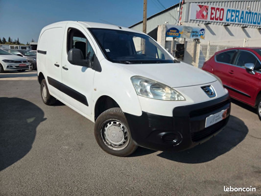 🚐 À VENDRE : Peugeot Partner 4x4 1.6 HDi 90 ch – Très bon état (image 5)