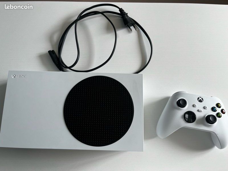 Xbox serie S avec manette et câble d’alimentation, état nickel (image 1)