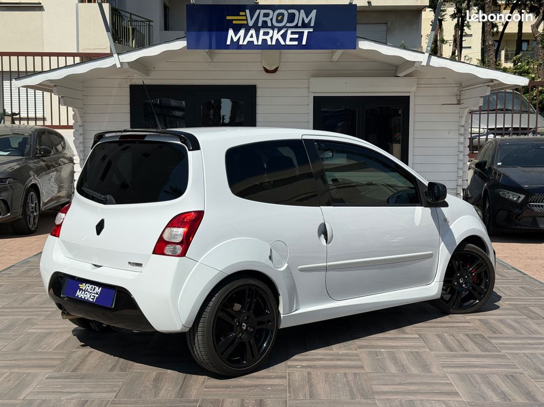 RENAULT Twingo RS 1.6 130ch - 2011 - 110 000 km - Kit Distribution fait à 109000 - Demi ligne - Suivi Complet (image 3)