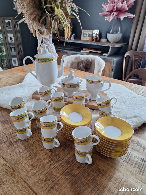 Jl Coquet, service 21 pièces, neuf jamais porcelaine de Limoges