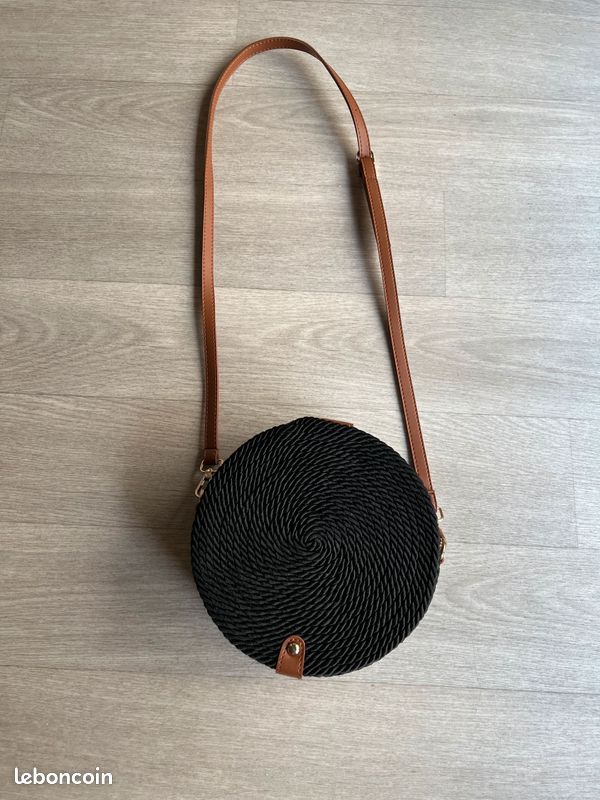 Sac rond en corde noir – Neuf Accessoires Bagagerie