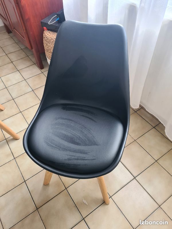 Table et chaises scandinave (image 5)