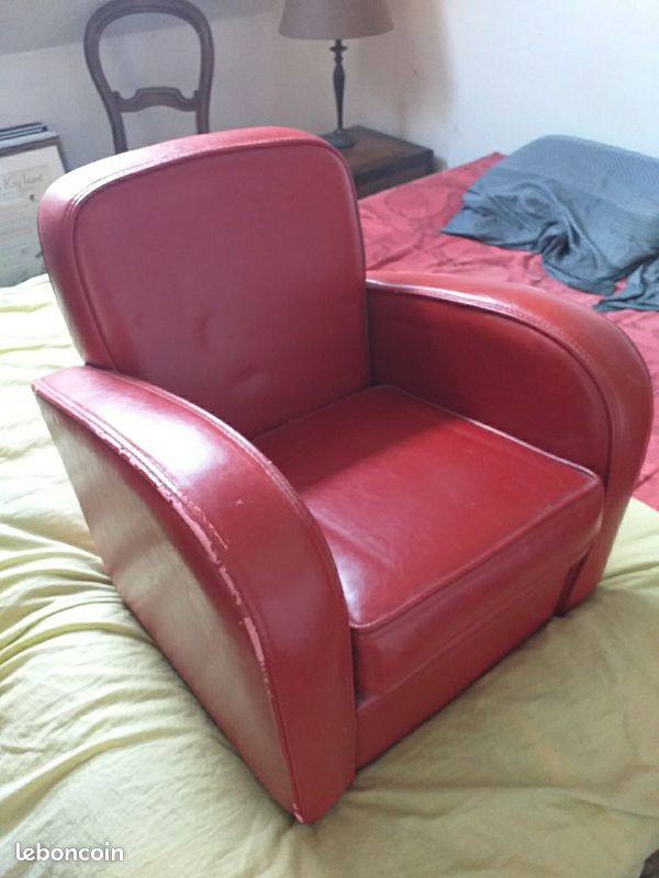 Fauteuil rouge enfant (image 1)