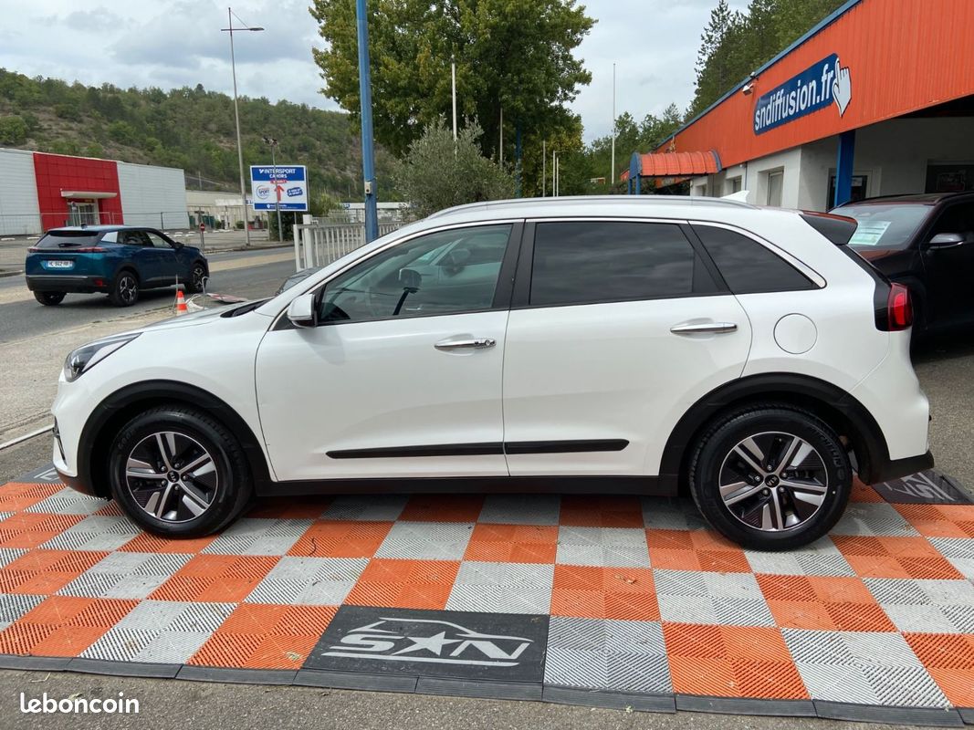 Kia NIRO 1.6 GDi 105ch ISG + électrique 43.5ch Design DCT6 (image 8)