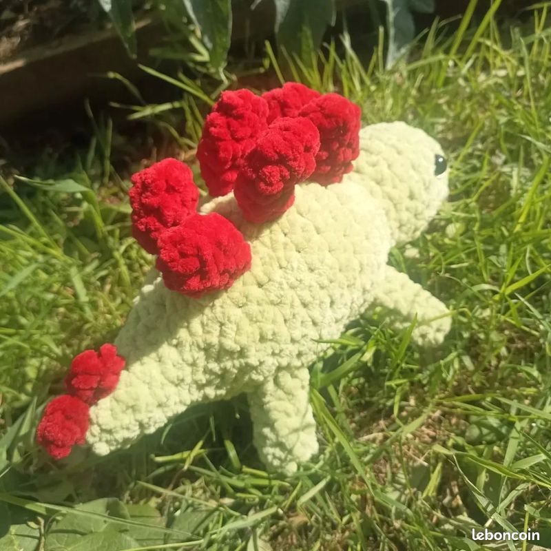 Peluches dinosaures et axolotl artisanales (image 5)