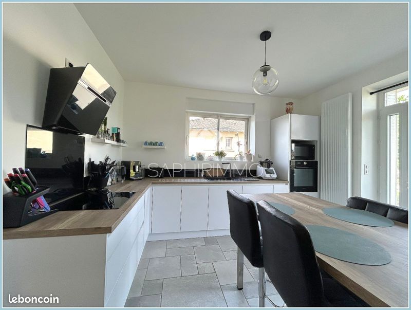Maison 6 pièces 170 m² · à Malemort · 170 m² · 280 000 €