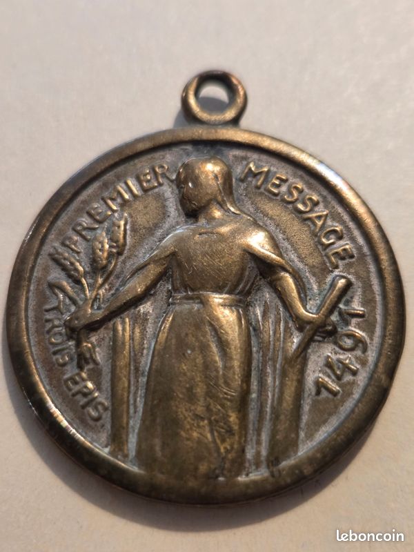 RELIGIOSA ANCIENNE MEDAILLE Religieuse Saint Joseph EUR 5,00 - FR