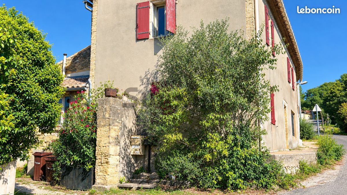 Appartement 4 pièces 92 m² · à Saint-Maximin · 92 m² · 108 000 €