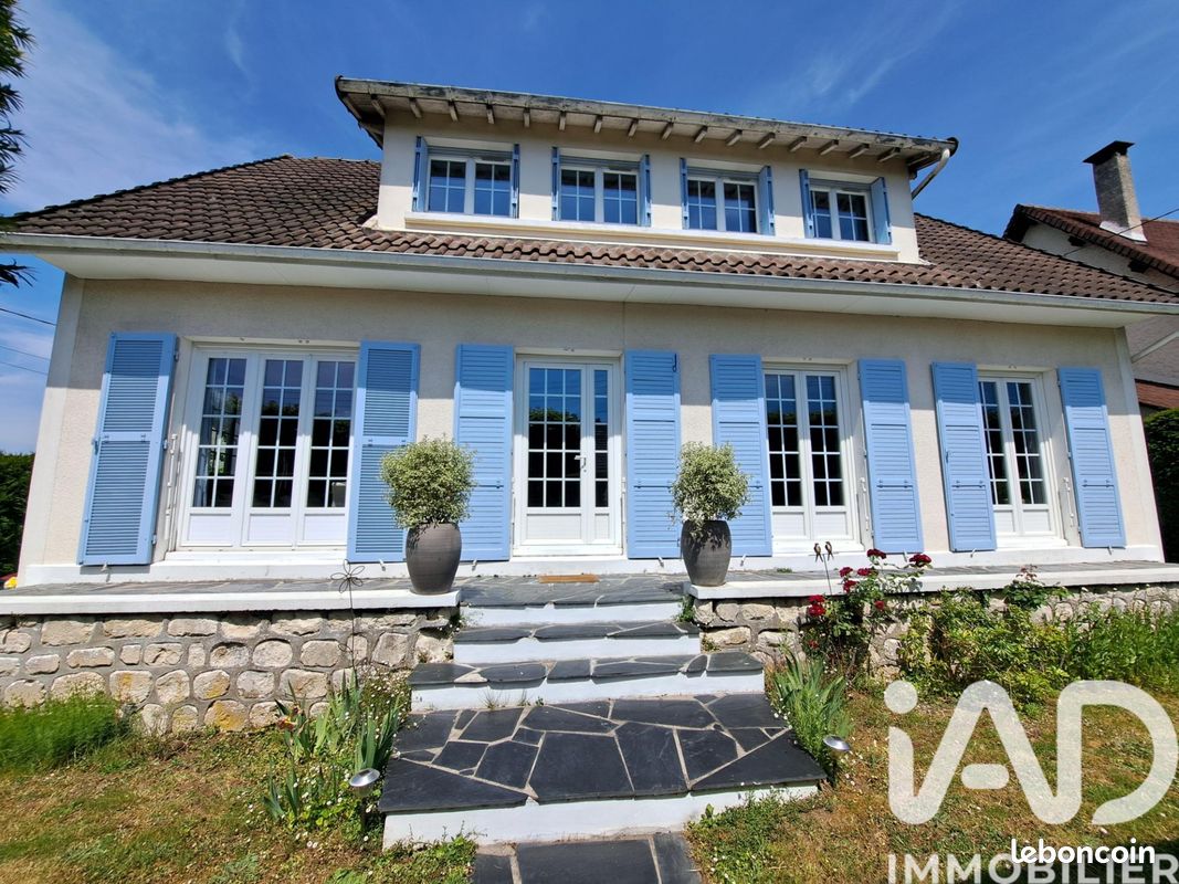 Maison 9 pièces 175 m² · à Sainte-Geneviève-des-Bois · 175 m² · 499 000 €