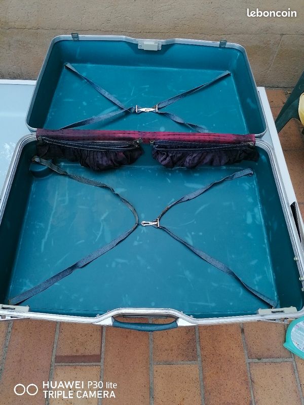 Vends valise VISA bleue bonne état (image 2)