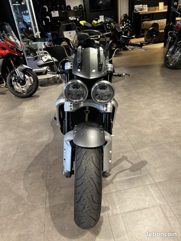 Triumph ROCKET 3 GT - 1ERE MAIN - 02/2023 - 7411 KM - SHIF 2500 cm3 (image 3)