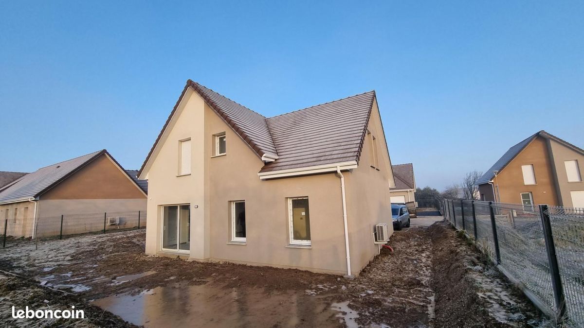 Maison 5 pièces 106 m² · à Berville-sur-Mer · 106 m² · 1 210 €/mois