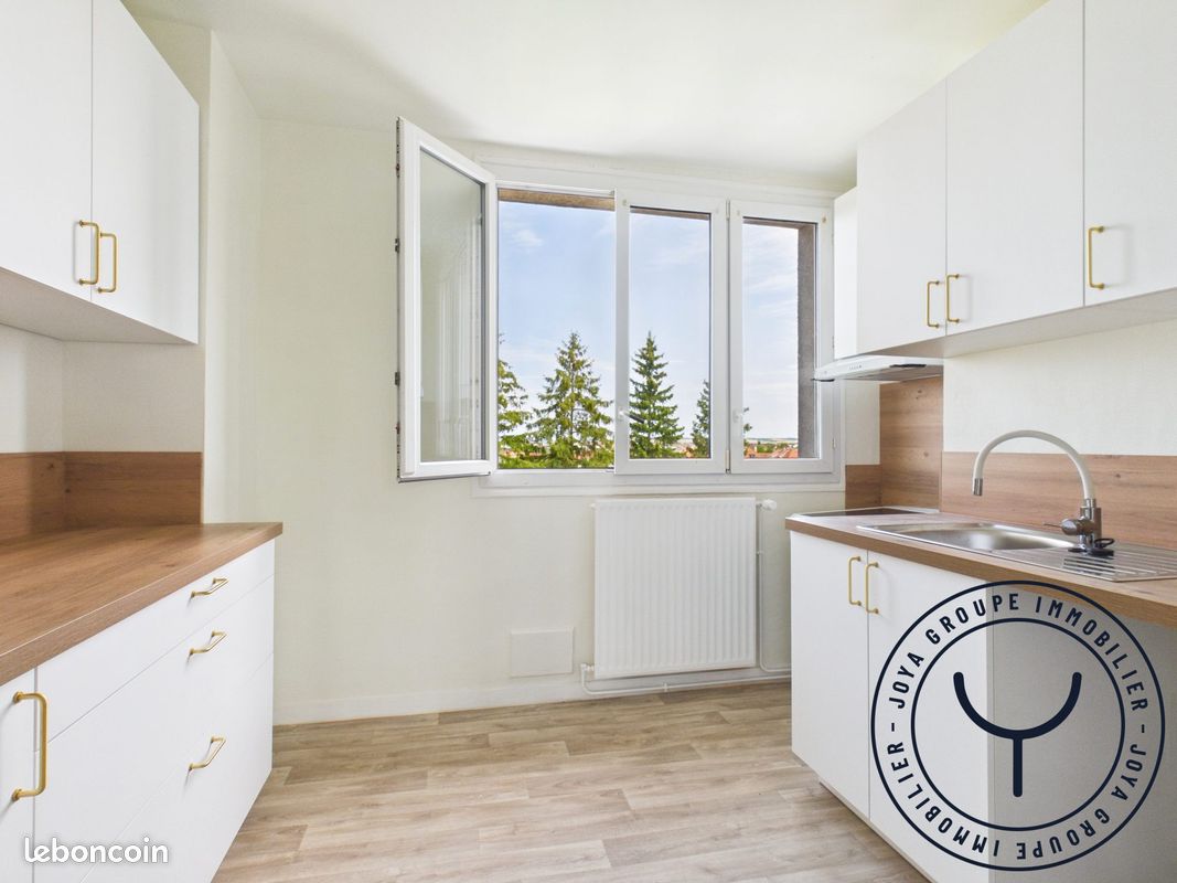 Appartement 4 pièces 72 m² · à Sainte-Savine · 72 m² · 770 €