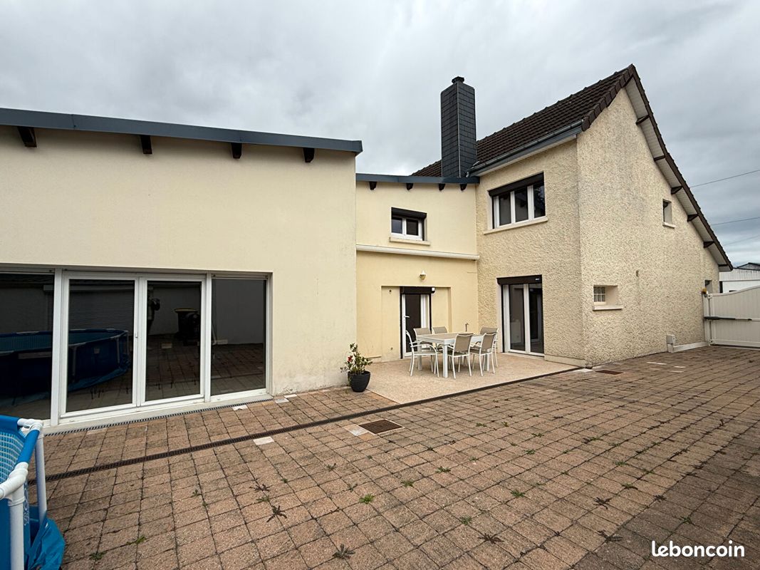 Maison 7 pièces 170 m² · à Wadelincourt · 170 m² · 214 000 €