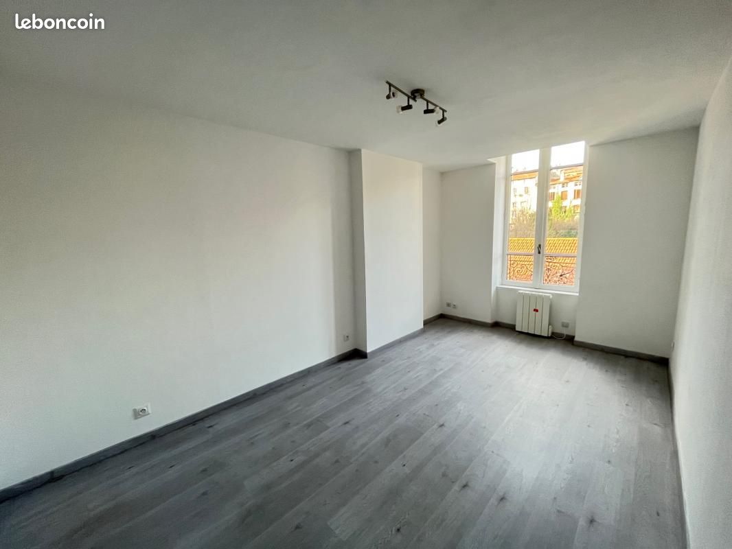 Appartement 2 pièces 42 m² · à Saint-Étienne · 42 m² · 470 €