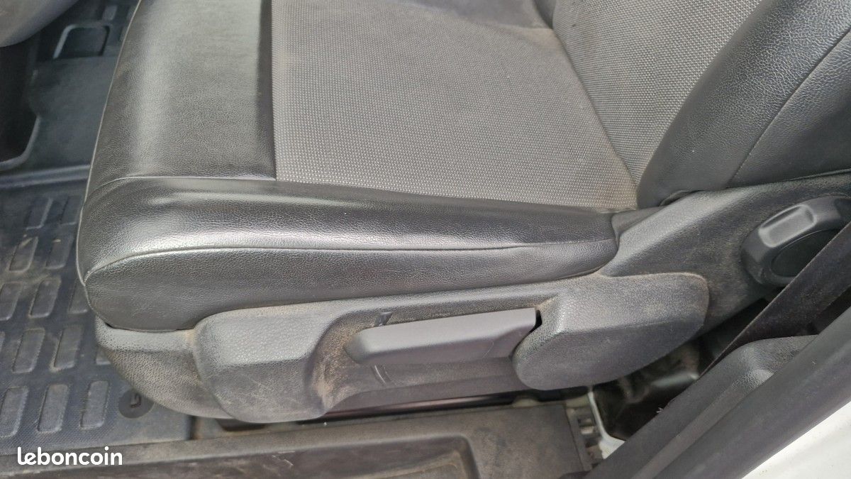Peugeot Expert Standard 1.5 BlueHDI 120 Premium (image 14)