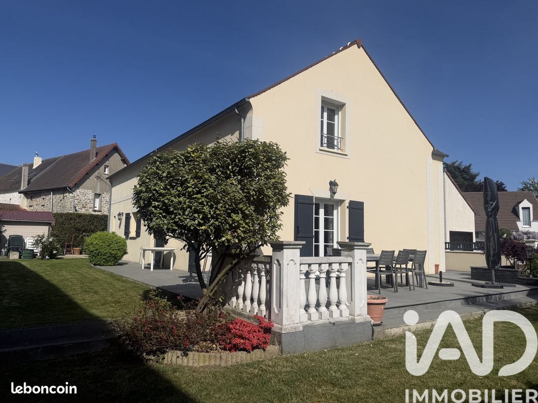 Maison 8 pièces 180 m² · à Génicourt · 180 m² · 625 000 €