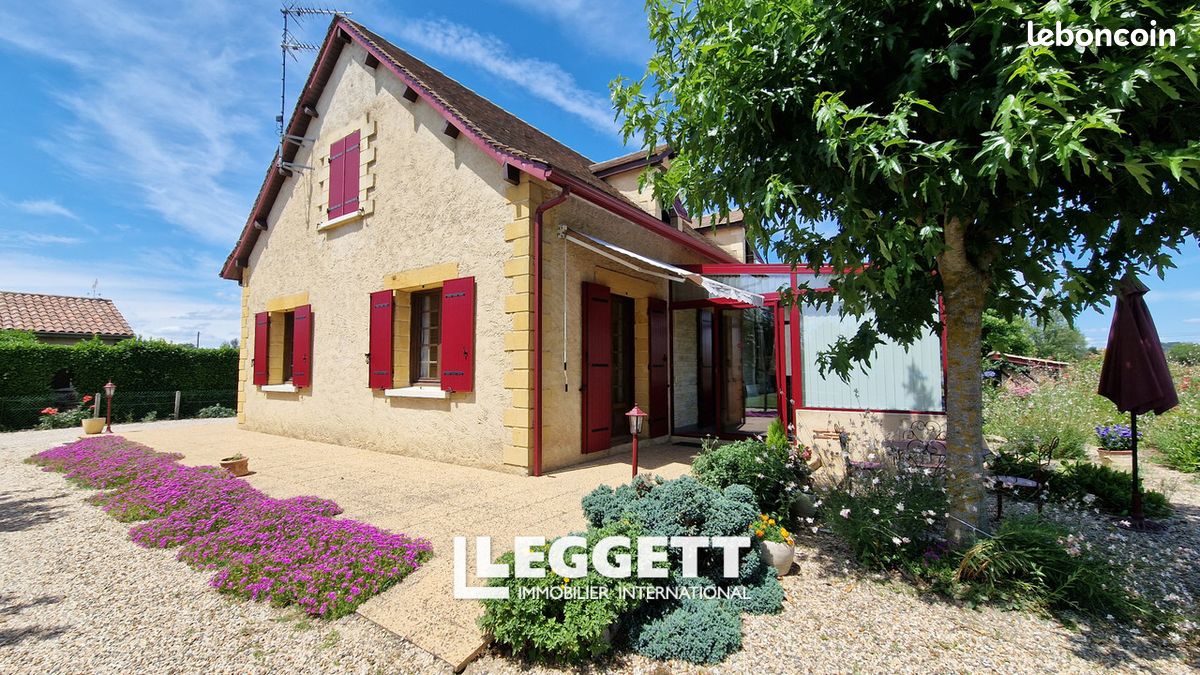 Maison 8 pièces 185 m² · au Fleix · 185 m² · 205 500 €