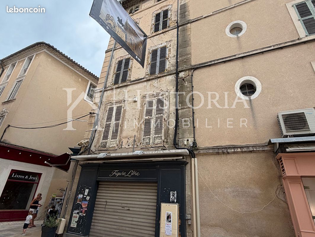 Immeuble 19 pièces 155 m² · à Carpentras · 155 m² · 198 000 €