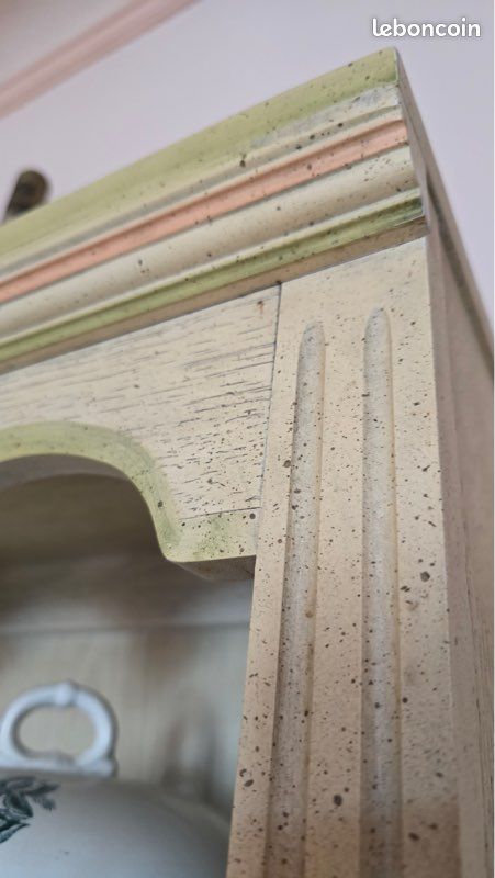 Meuble vaisselier italien en bois sculpté (image 2)