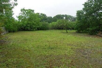 Terrain 920 m² · à Montendre · 920 m² · 19 000 €