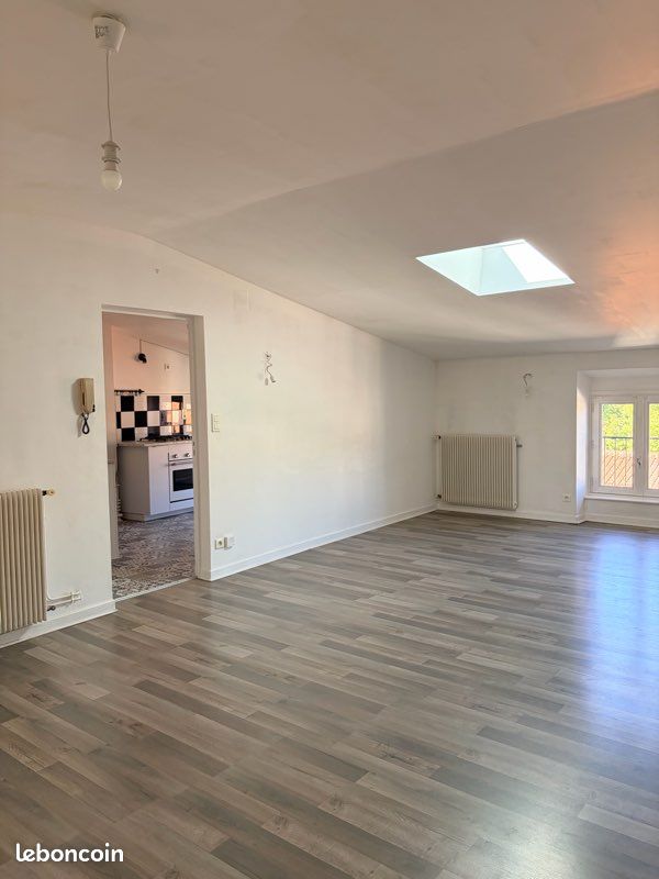 Appartement 5 pièces 75 m² · à Billom · 75 m² · 750 €/mois