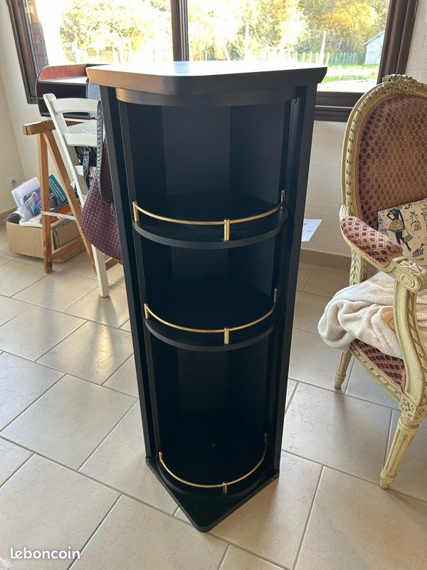Meuble de coin (image 1)