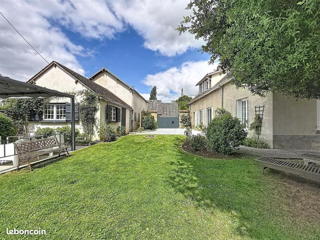 Maison 8 pièces 165 m² · à Épernon · 165 m² · 299 500 €