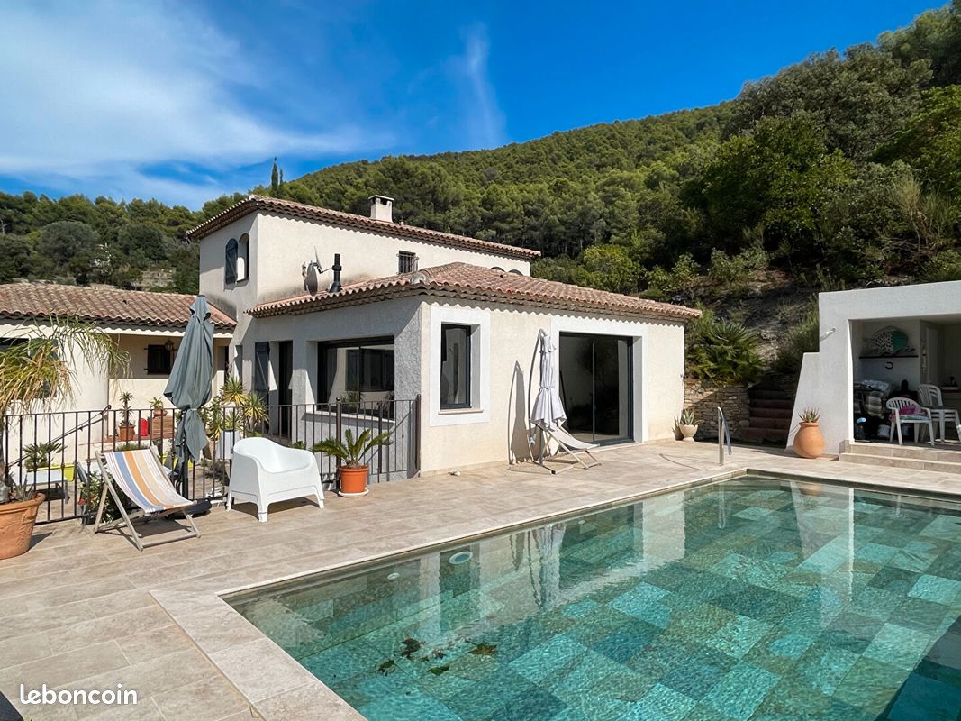 Maison 5 pièces 185 m² · à Ceyreste · 185 m² · 890 000 €