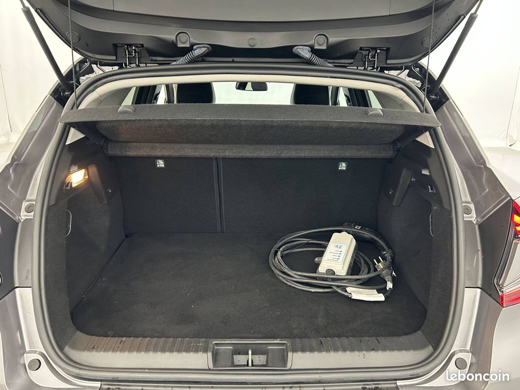 RENAULT Captur E-Tech Plug-in 160 - 21 Intens (image 18)