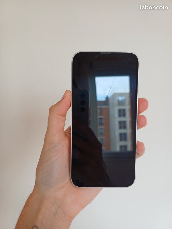 IPhone 14 – 128 Go – Argent – Débloqué tout opérateur + 2 protections offertes (image 10)