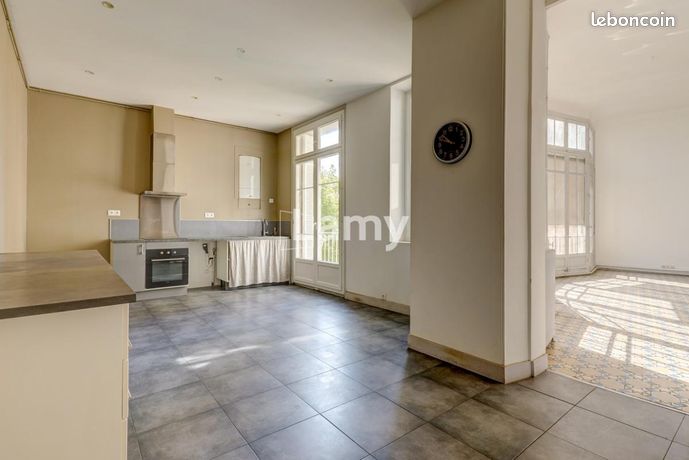 Appartement 7 pièces 260 m² — 10
