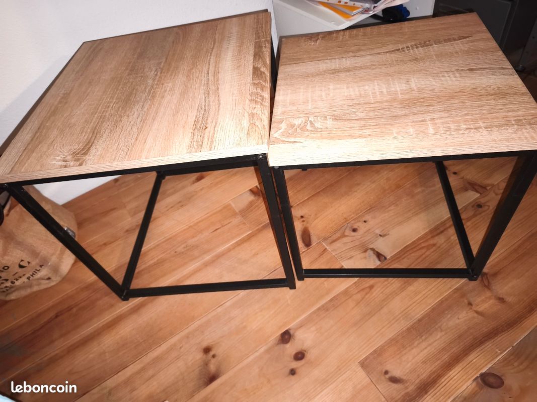Table basse empilable (image 1)