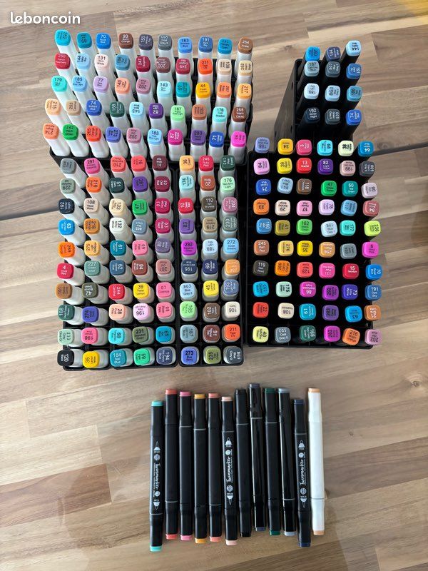 Gros lot de matériel de dessin et coloriage - Feutres, crayons et accessoires (image 13)