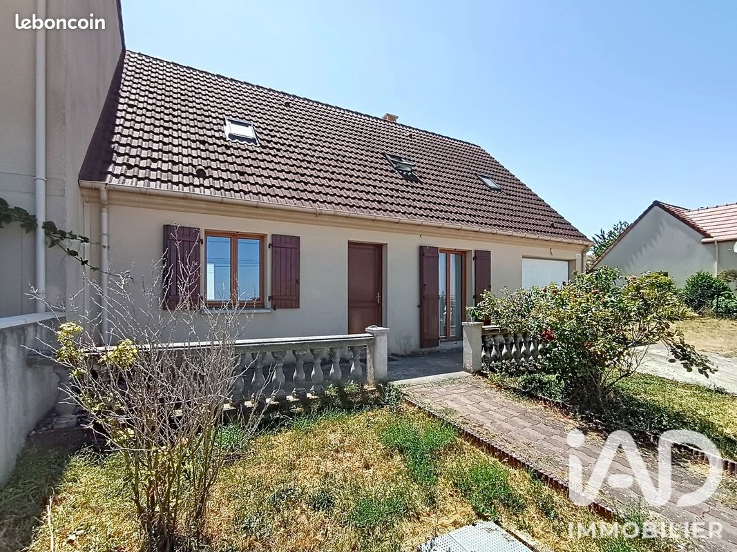 Maison 6 pièces 140 m² · à Champigny · 140 m² · 190 000 €