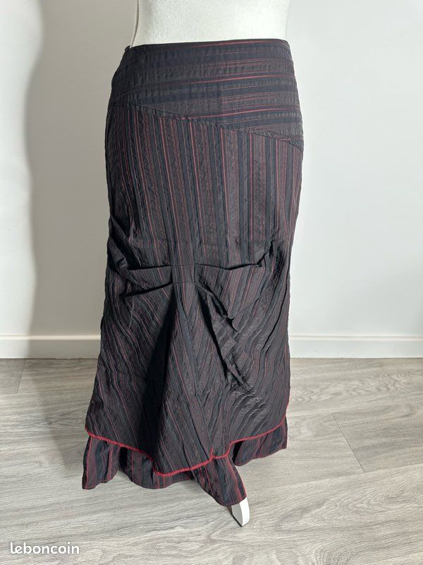 Jupe Noire Rayée Sym Taille 36 – Rayures Rouge Bleu Vert – Doublée Et élastiquée – Occasion Très Bon état