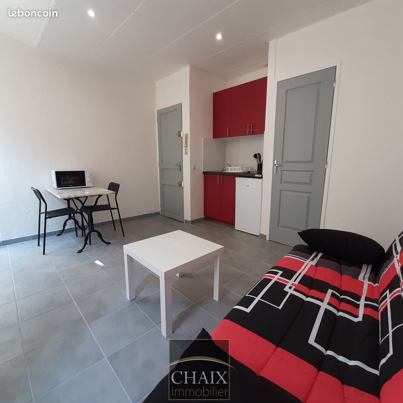 Appartement 1 pièce(s) 15 m²à louer Aubagne
