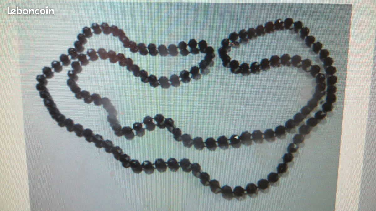 Collier noir brillant synthétique (image 1)
