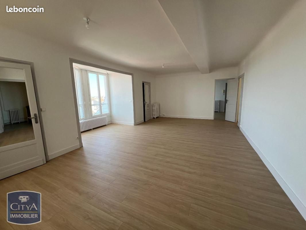 Appartement 3 pièces 106 m² · à Pau · 106 m² · 1 200 €