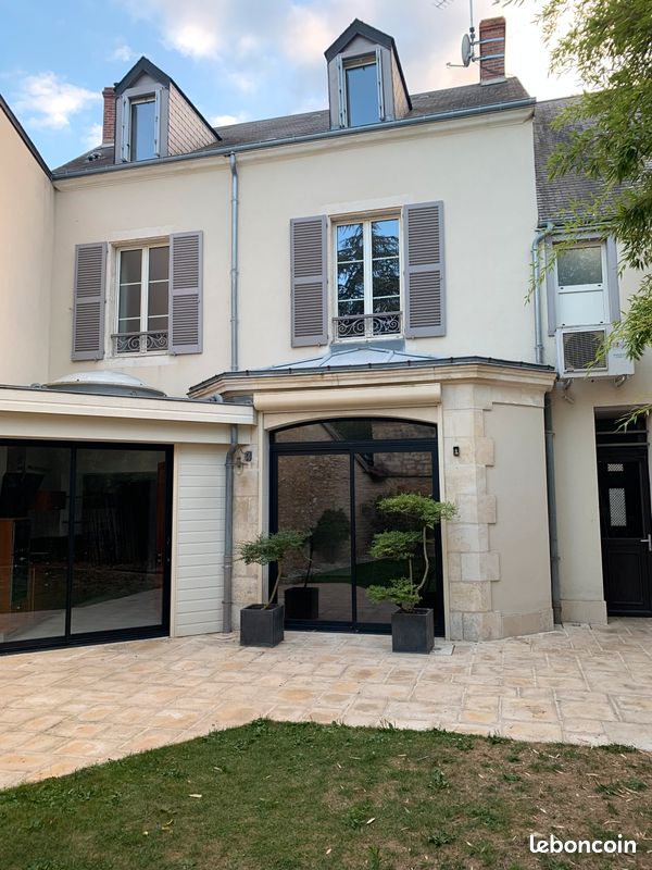 Maison 8 pièces 191 m² · à Châteauroux · 191 m² · 430 000 €